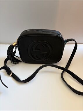 Gucci Black Pebbled Leather Crossbody Camera Bag with Tassel